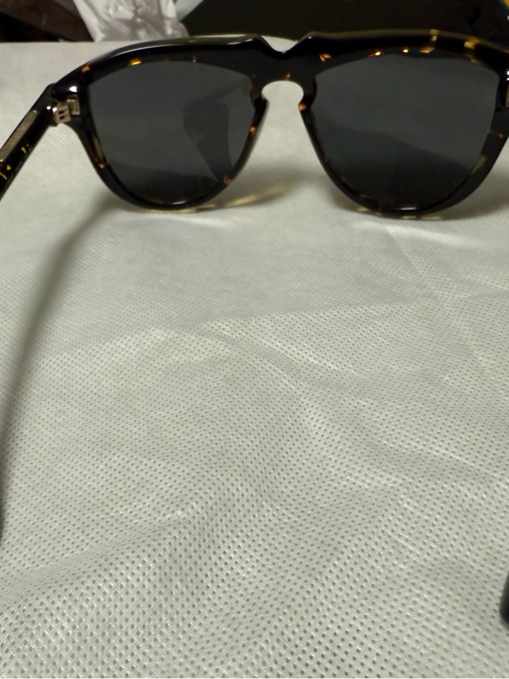 Burberry woman’s sunglasses new - Picture 8 of 10